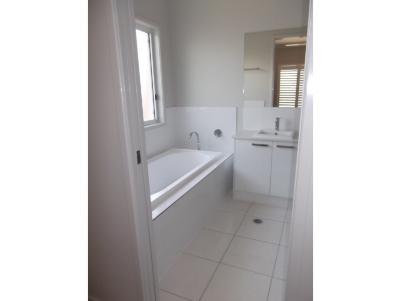 21 Augusta Circuit, Peregian Springs QLD 4573