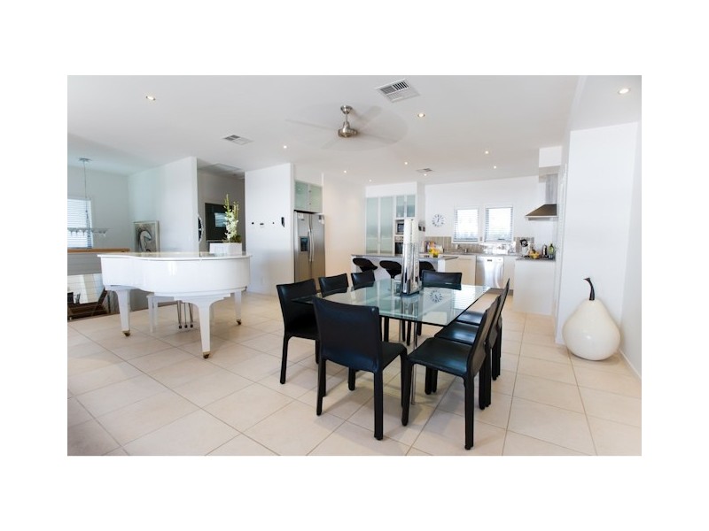 51/115 Peregian Springs Drive, Peregian Springs QLD 4573