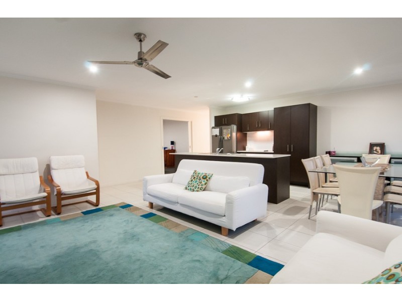 44 Selkirk Way, Peregian Springs QLD 4573