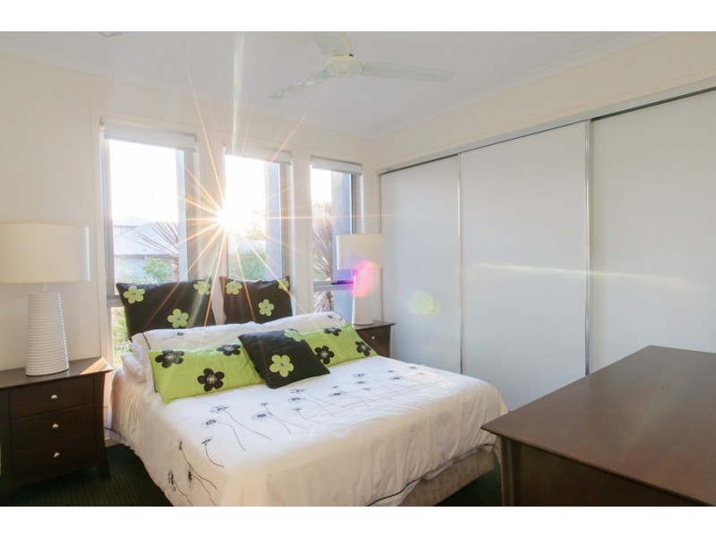 44 Selkirk Way, Peregian Springs QLD 4573