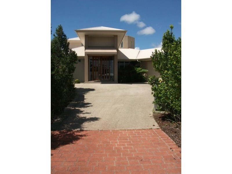 10 Bunker Court, Peregian Springs QLD 4573