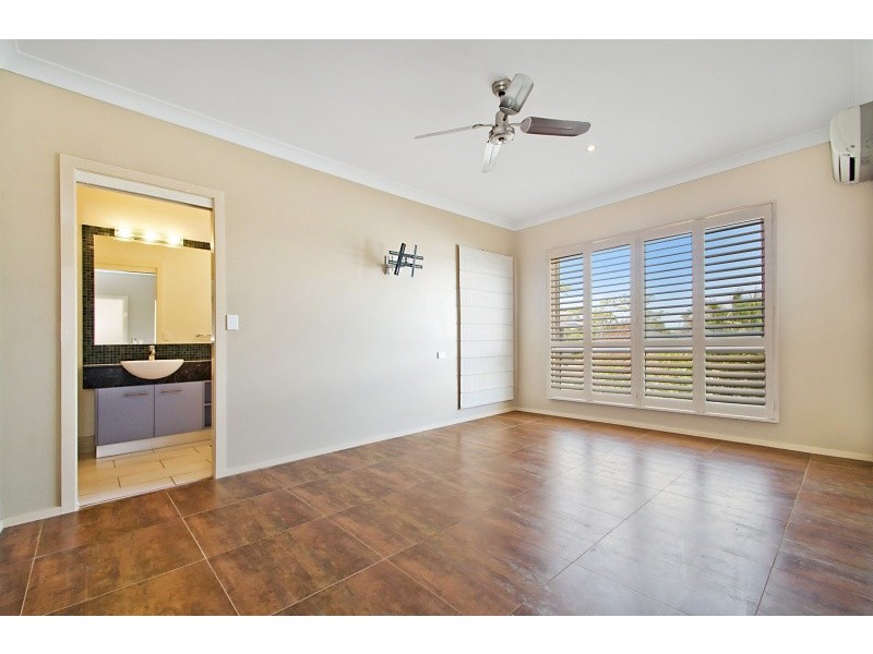39 The Avenue, Peregian Springs QLD 4573