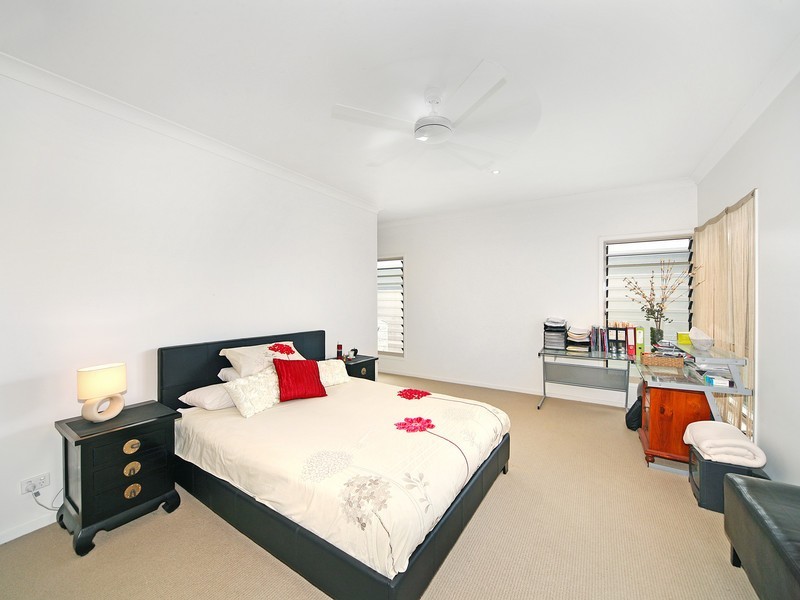 1 Selkirk Way, Peregian Springs QLD 4573