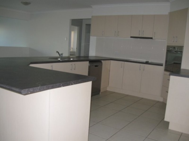 10 Selkirk Way, Peregian Springs QLD 4573