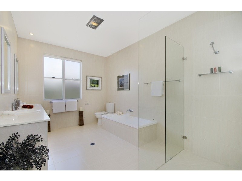 36 Lakeside Drive, Peregian Springs QLD 4573