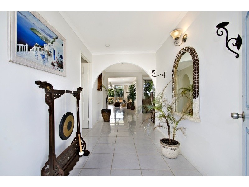 18 Southern Cross Parade, Sunrise Beach QLD 4567