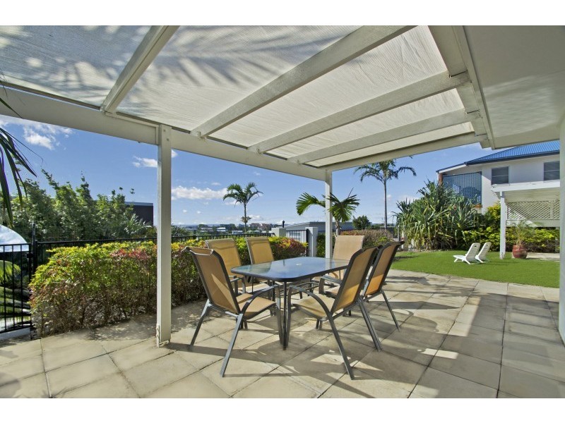 18 Southern Cross Parade, Sunrise Beach QLD 4567