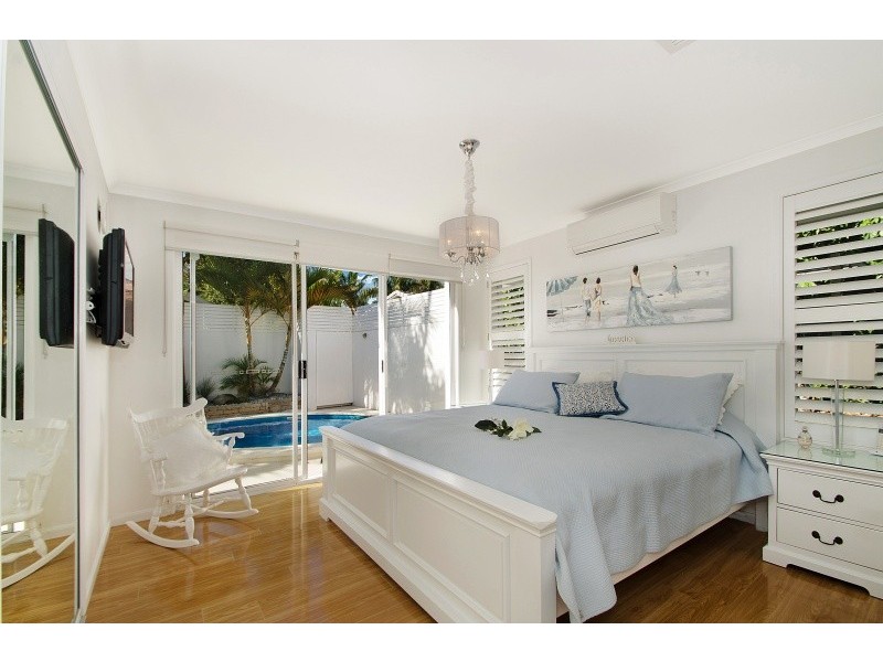 2/4 Sunseeker Close, Noosa Waters QLD 4566