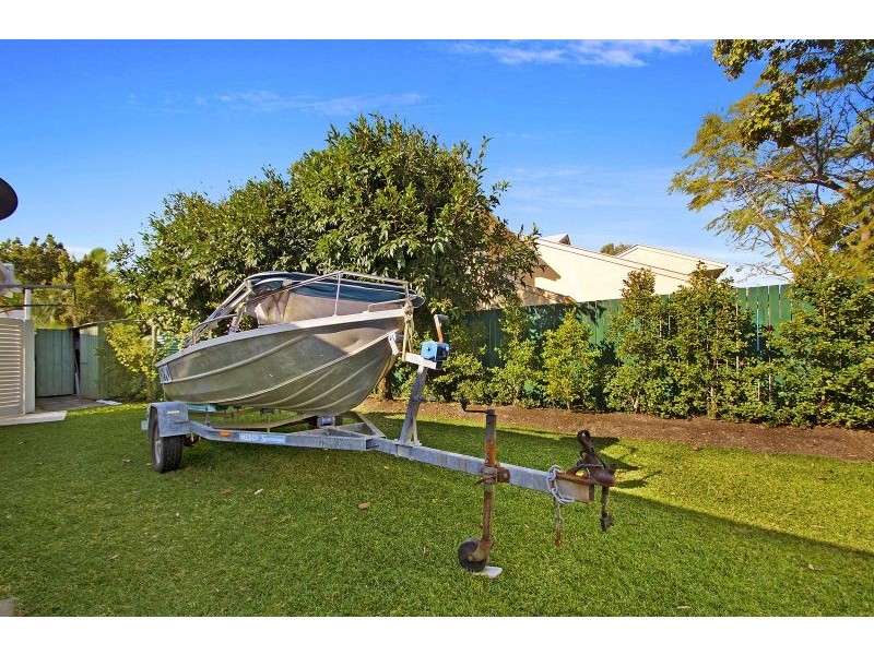 2/4 Sunseeker Close, Noosa Waters QLD 4566