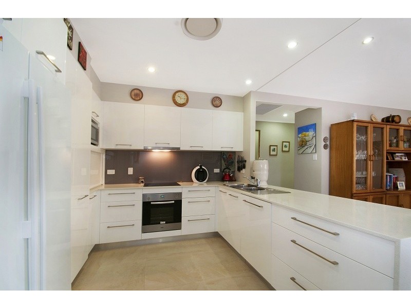 6 Pebble Court, Peregian Springs QLD 4573