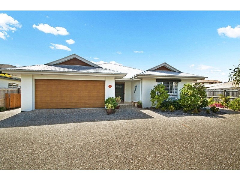 6 Pebble Court, Peregian Springs QLD 4573