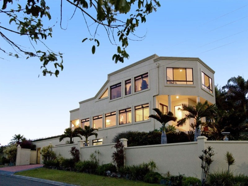 15 Neurum Rd, Coolum Beach QLD 4573