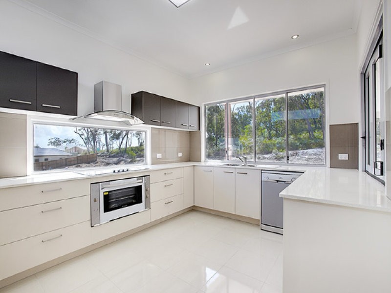 7 Teatree Grove, Peregian Springs QLD 4573