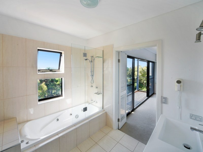 33/1 Bay Tce, Coolum Beach QLD 4573