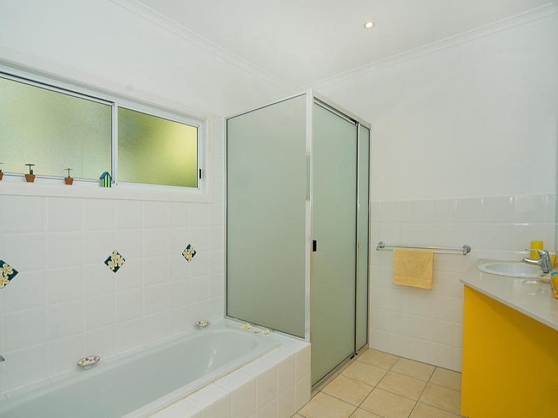 1566 David Low Way, Coolum Beach QLD 4573