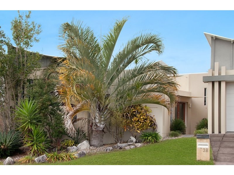 38 Crestview Drive, Peregian Springs QLD 4573