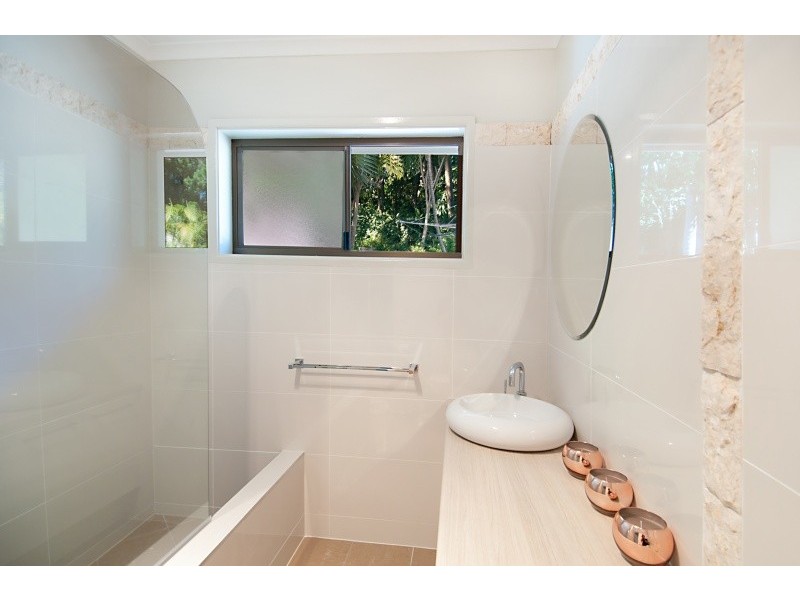 284 David Low Way, Peregian Beach QLD 4573