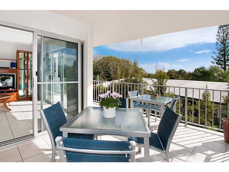 2/39 First Avenue, Coolum Beach QLD 4573