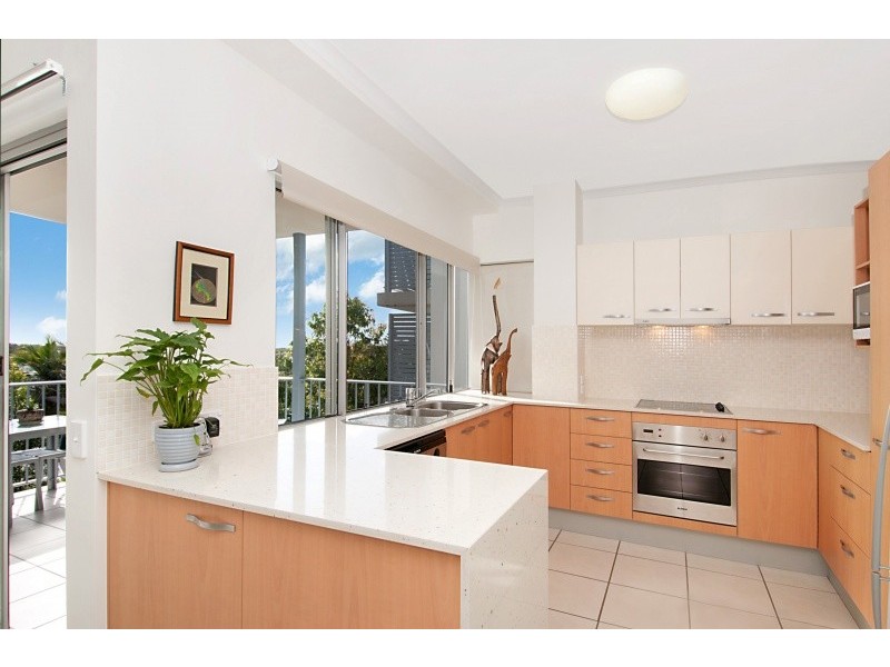 2/39 First Avenue, Coolum Beach QLD 4573