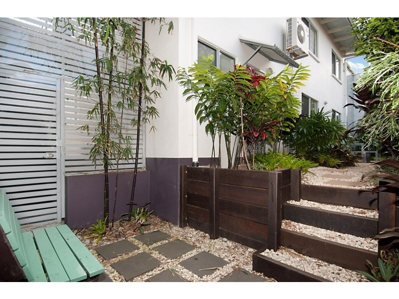 2/39 First Avenue, Coolum Beach QLD 4573