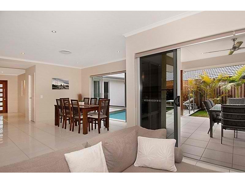 14 Glen Abby, Peregian Springs QLD 4573