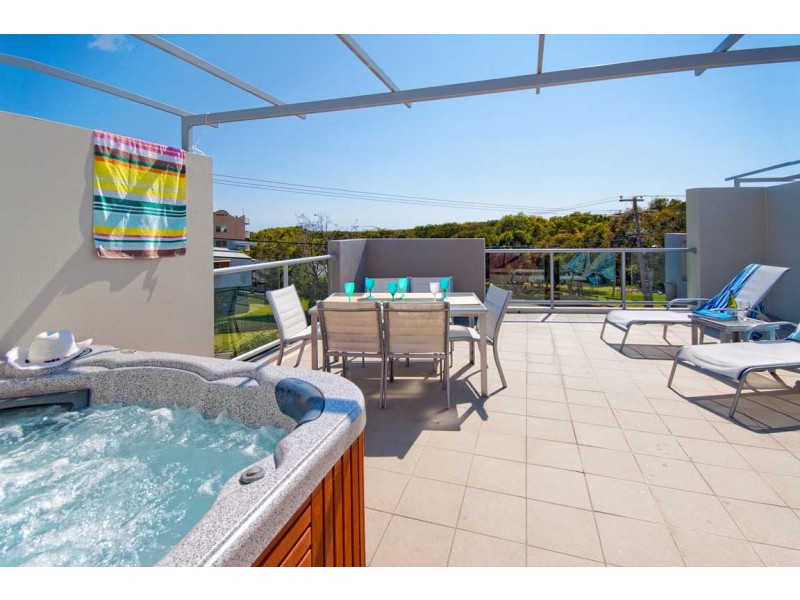 2/1838 David Low Way, Coolum Beach QLD 4573