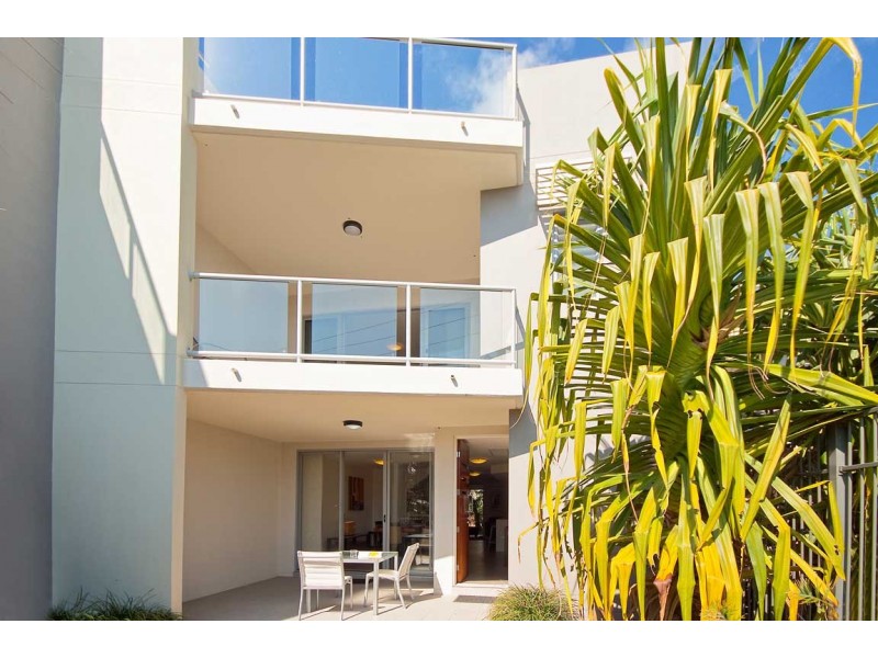 2/1838 David Low Way, Coolum Beach QLD 4573