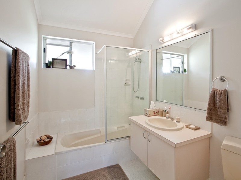 1/17 Margit Crescent, Sunrise Beach QLD 4567