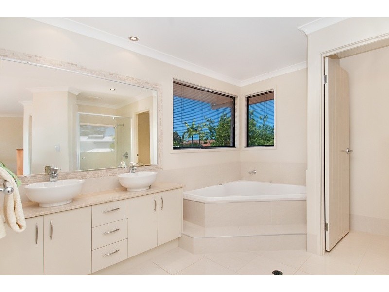 14 Greenside Court, Peregian Springs QLD 4573