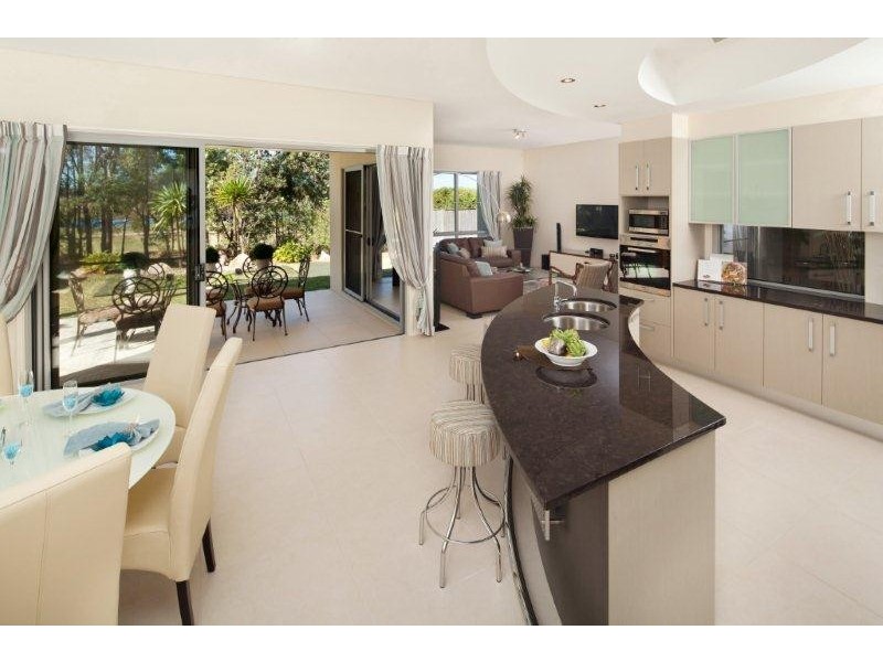 1 Cobblestone Place, Peregian Springs QLD 4573