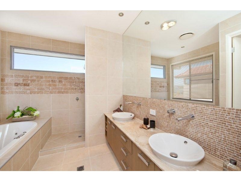 1 Cobblestone Place, Peregian Springs QLD 4573