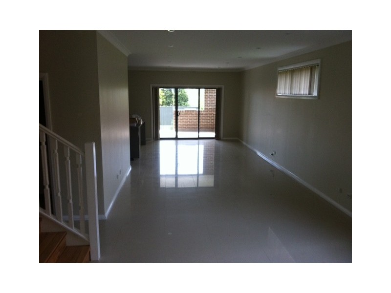 21 Hampden Rd, South Wentworthville NSW 2145