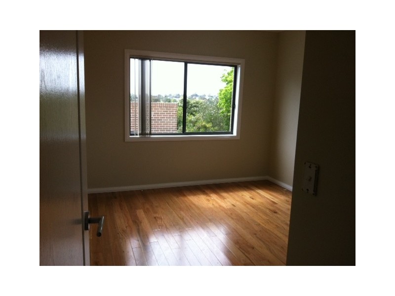 21 Hampden Rd, South Wentworthville NSW 2145