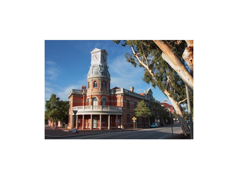 13 Spring Avenue, Midland WA 6056