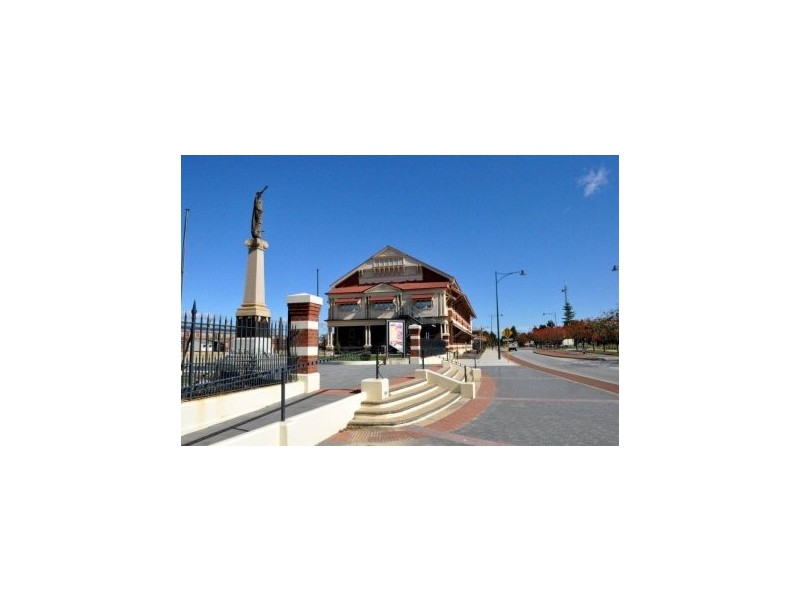 13 Spring Avenue, Midland WA 6056