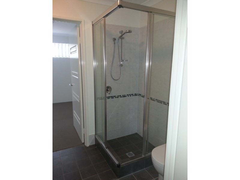 13 Spring Avenue, Midland WA 6056