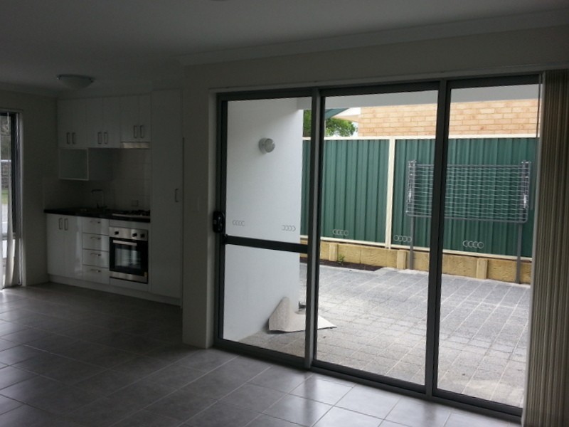 13 Spring Avenue, Midland WA 6056