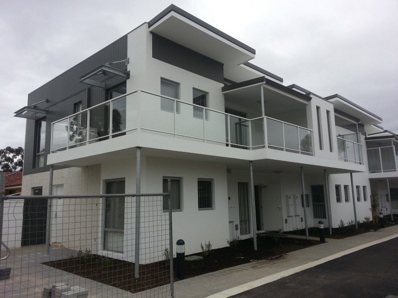 13 Spring Avenue, Midland WA 6056