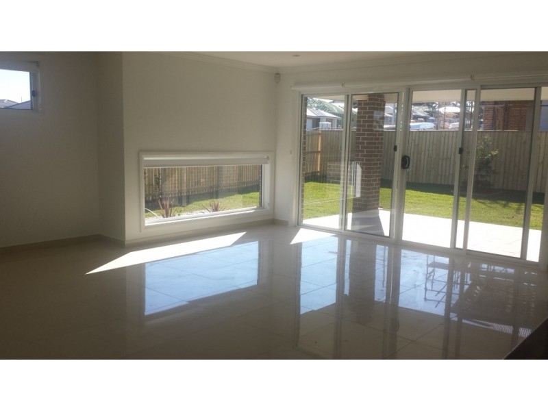 10 Tulloch Road, Gregory Hills NSW 2557