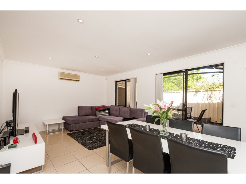 2/21 Narrung Way, Nollamara WA 6061