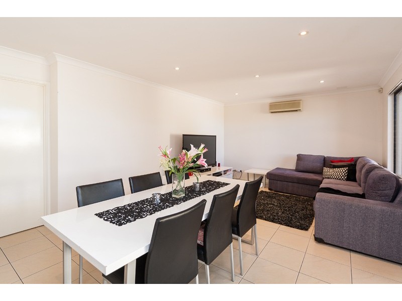 2/21 Narrung Way, Nollamara WA 6061