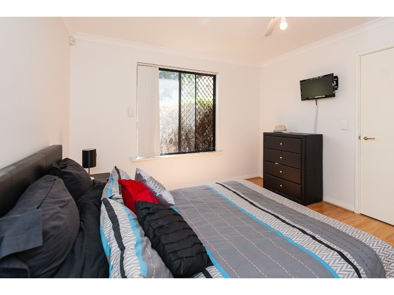 2/21 Narrung Way, Nollamara WA 6061