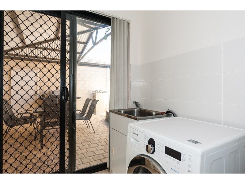 2/21 Narrung Way, Nollamara WA 6061
