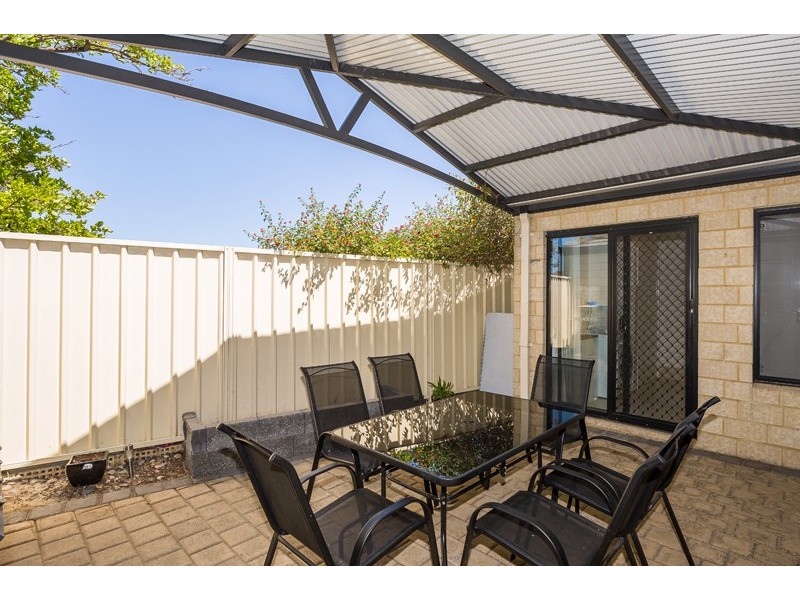 2/21 Narrung Way, Nollamara WA 6061