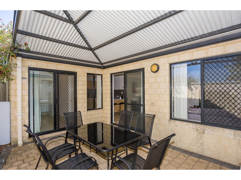 2/21 Narrung Way, Nollamara WA 6061