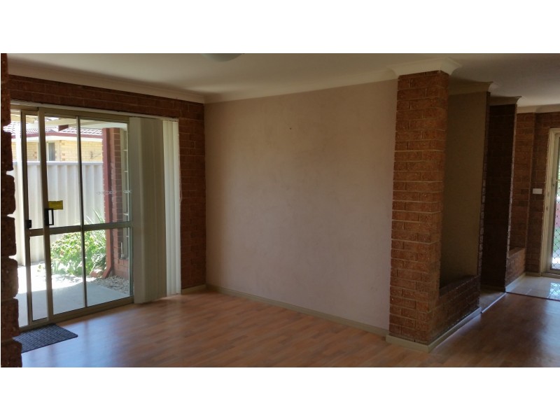 4b Boolardy Road, Golden Bay WA 6174