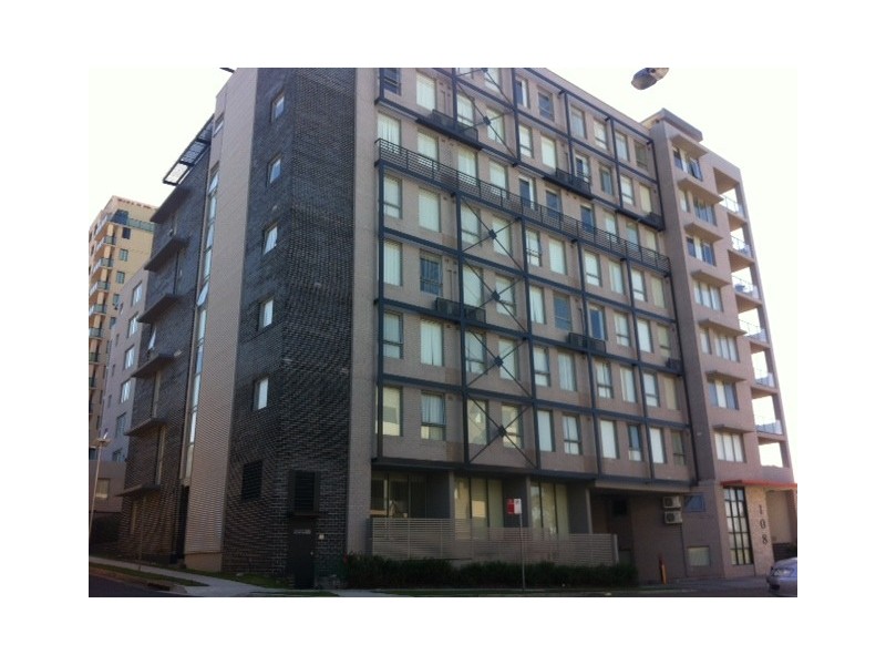 32/108 James Ruse Drive, Rosehill NSW 2142