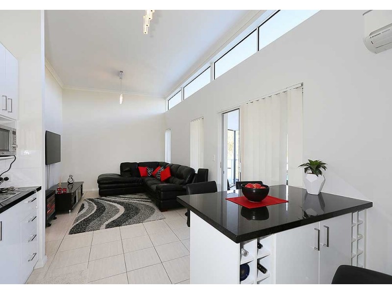 21 Wroxton Street, Midland WA 6056