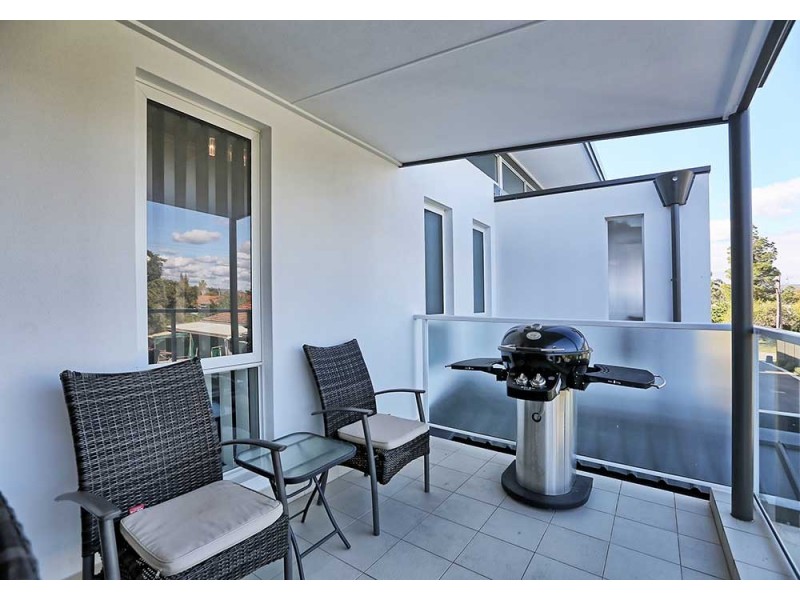 21 Wroxton Street, Midland WA 6056