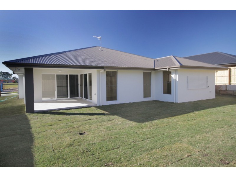 13 Pineview Drive, Beerwah QLD 4519